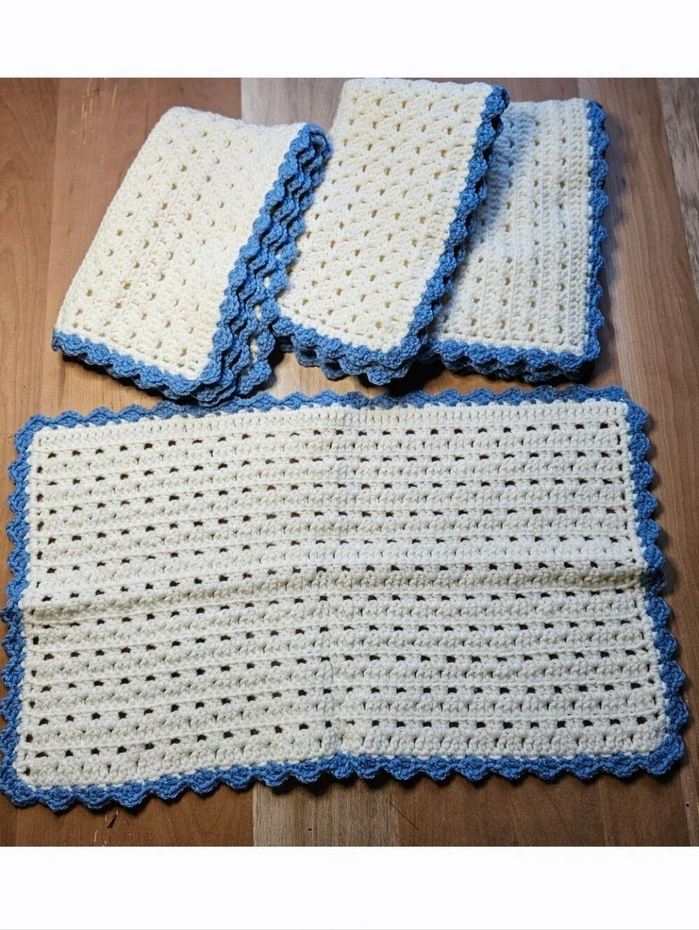 Handmade Crochet Placemats Set Of 4 Scalloped Edge Cream Blue